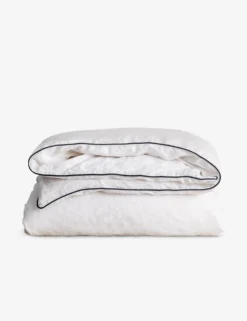 European Flax Piped Linen Duvet Cover By Cultiver -Home Product Store CULTIVER Linen Duvet Cover White Navy 800 d2827557 e342 4b0f 86ef eda98069e298 scaled