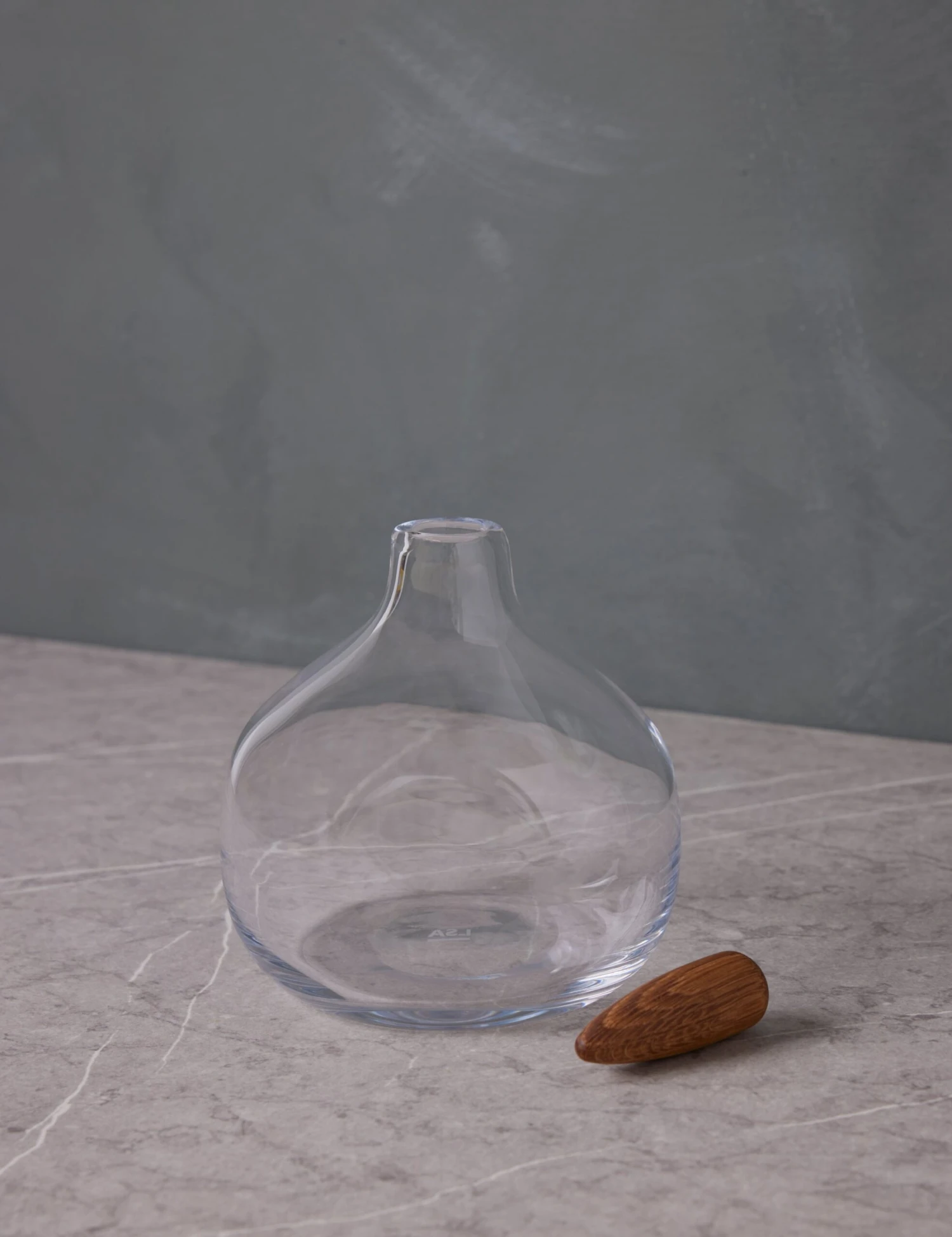 Float Decanter By LSA International 2 Float Decanter By LSA International - Image 2