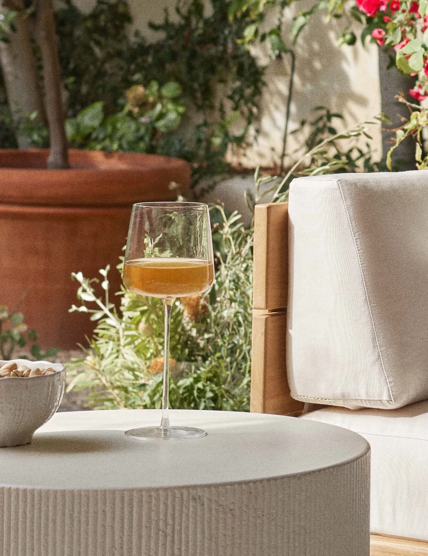 Metropolitan Grand Cru Wine Glasses (Set Of 4) By LSA International 3 Metropolitan Grand Cru Wine Glasses (Set Of 4) By LSA International - Image 3