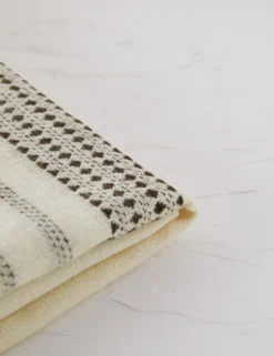 Manorma Throw -Home Product Store ManormaThrow Cream A0654746 2626 Copy scaled