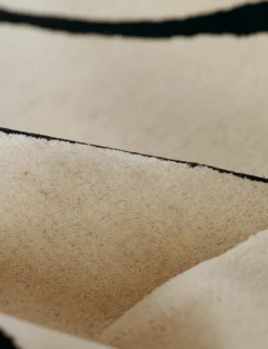 Laci Rug -Home Product Store SIMBASIM 8IVY 8