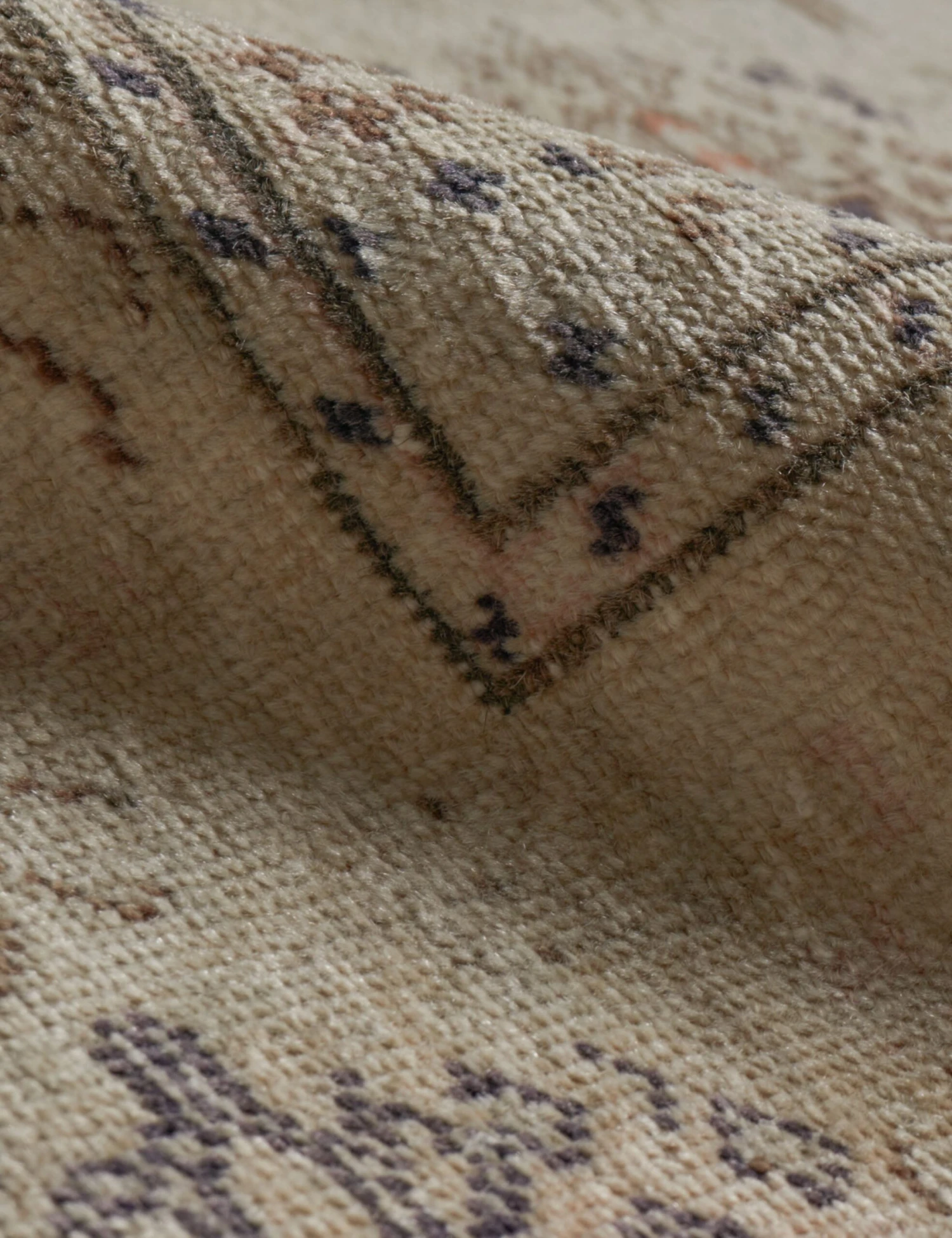 Vintage Turkish Hand-Knotted Wool Rug No. 209, 7'6" X 11'6" 3 Vintage Turkish Hand-Knotted Wool Rug No. 209, 7'6" X 11'6" - Image 3